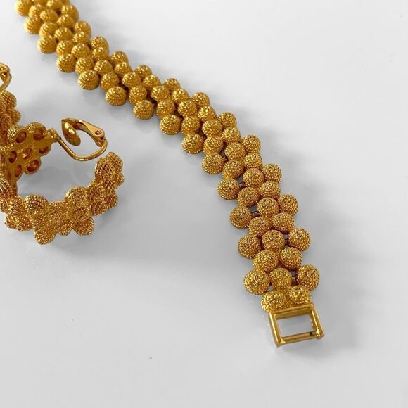 Vintage Gold Beehive Textured Bracelet Hoop Earrings Set - Picture 7 of 9